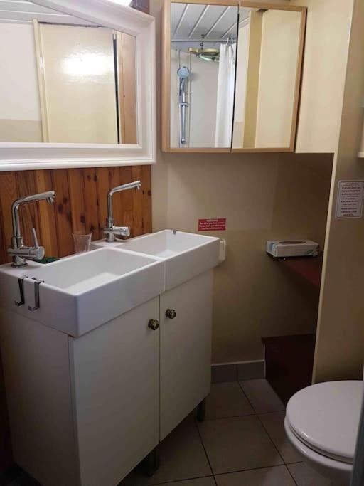 Peniche Authentique Tout Confort Aigues-Mortes Ngoại thất bức ảnh
