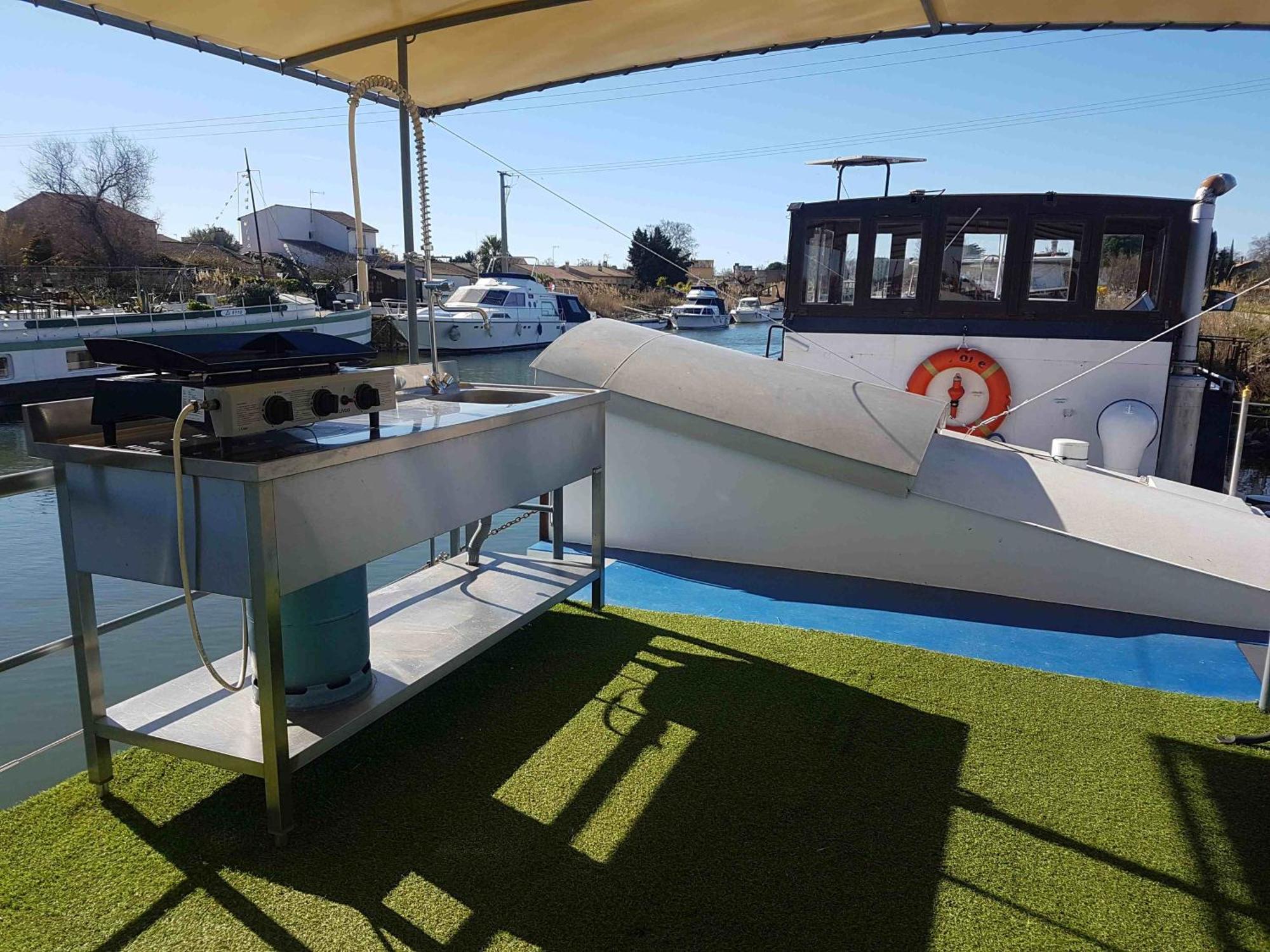 Peniche Authentique Tout Confort Aigues-Mortes Ngoại thất bức ảnh